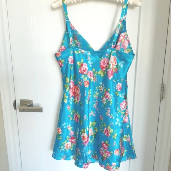 Nightie Jones New York nightgown size Large - Picture 4 of 4